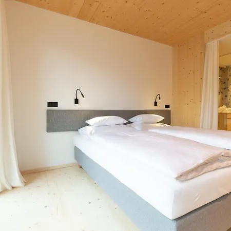 Mari Pop Hotel 3*
