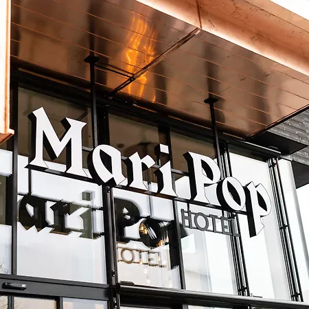 Mari Pop فندق رييد ايم زيلرتال