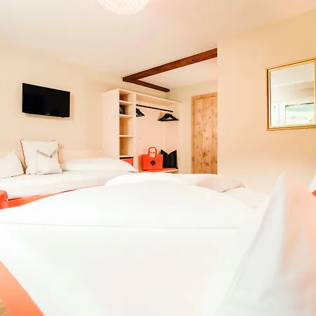 Hotel Mari Pop